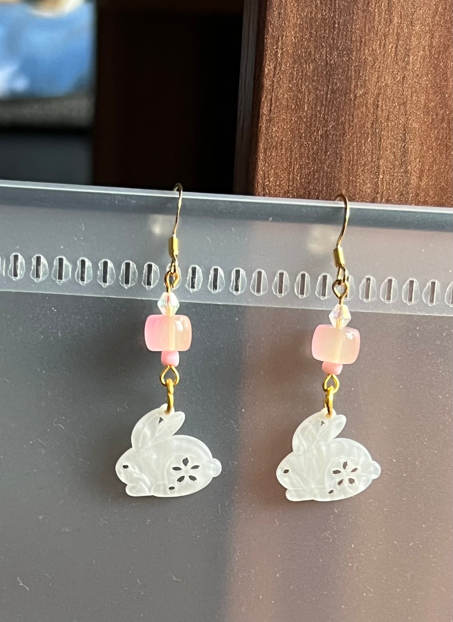 Edelstahl Ohrringe Usagi Shinju Weißer Hase Rosa Perle