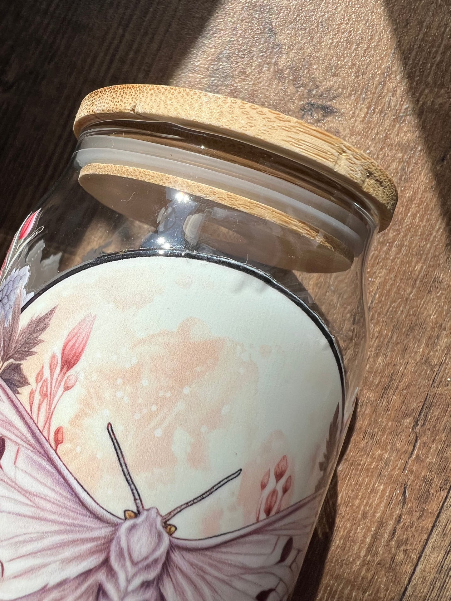 B Ware Nachhaltiges Trinkglas 500ml mit Strohhalm & Motten Motiv