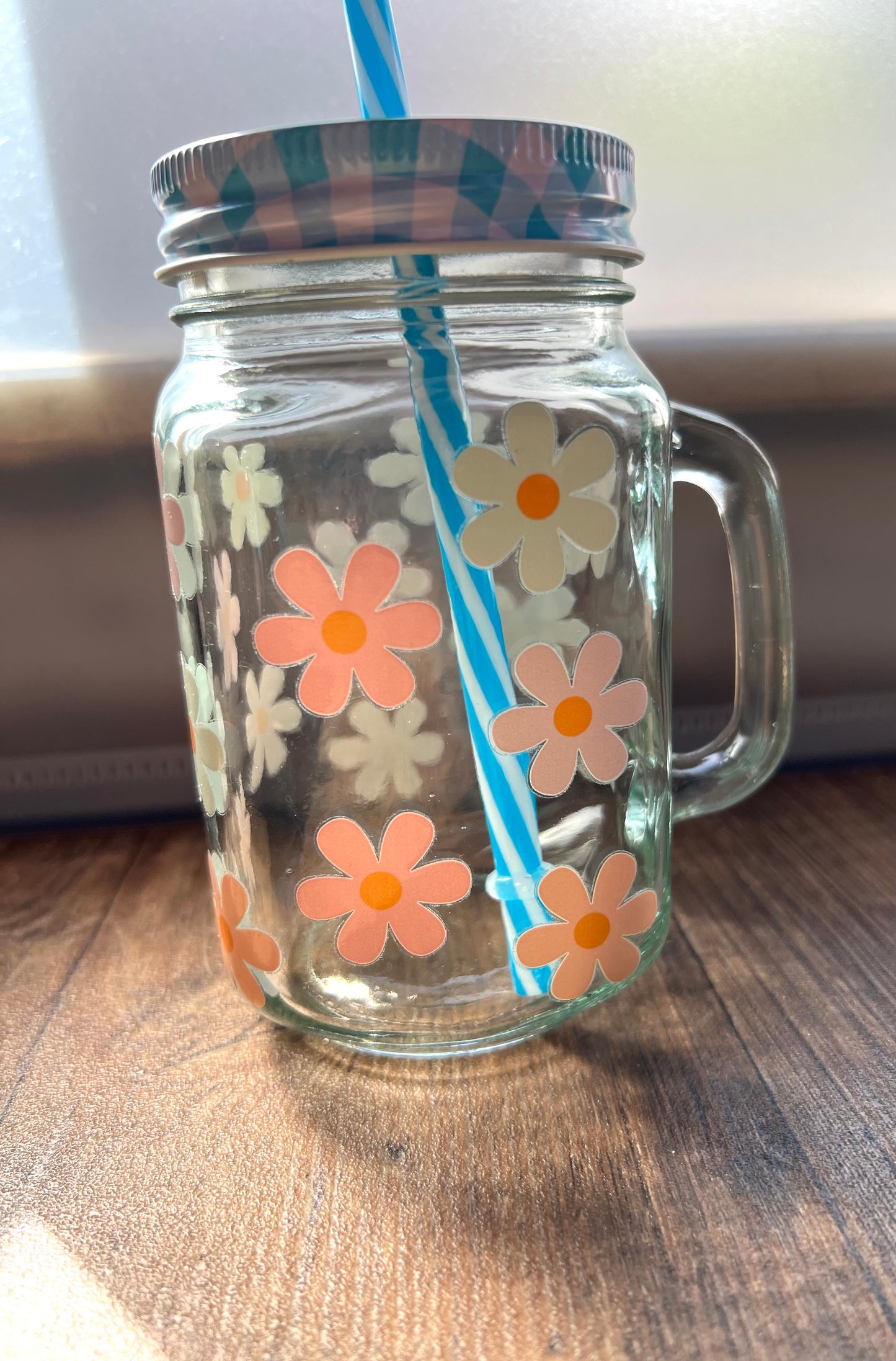 Nachhaltiges Trinkglas 450ml mit Mehrweg-Strohhalm & Bunten Blumen