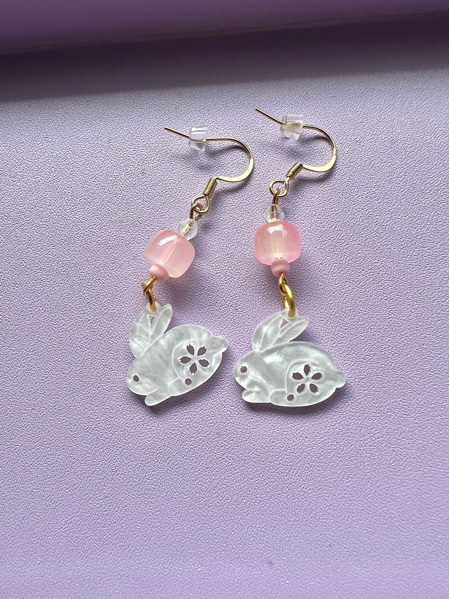 Edelstahl Ohrringe Usagi Shinju Weißer Hase Rosa Perle